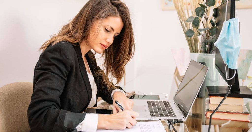 How to Improve Plastic Surgeon Website Credibility